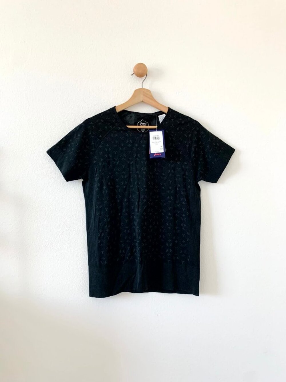 Asics Black Seamless Pattern Short Sleeves Athletic Tee Shirt Top Medium